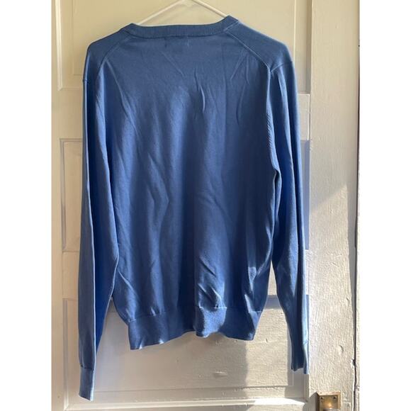 Brooks Brothers Size Medium 100% Supima Cotton V -Neck Sweater Blue - Picture 3 of 3